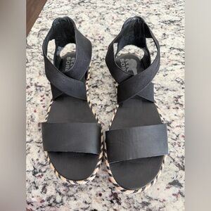 Sorel Ella II Black Leather Strappy Sandals